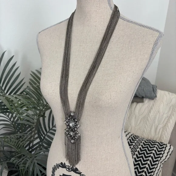 🪴$5/25🪴 Multi Strand Silver Geometric Pendant Fringed Long Statement Necklace - Picture 4 of 8